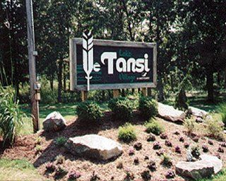 Hiawatha Manor At Lake Tansi Village Exterior foto